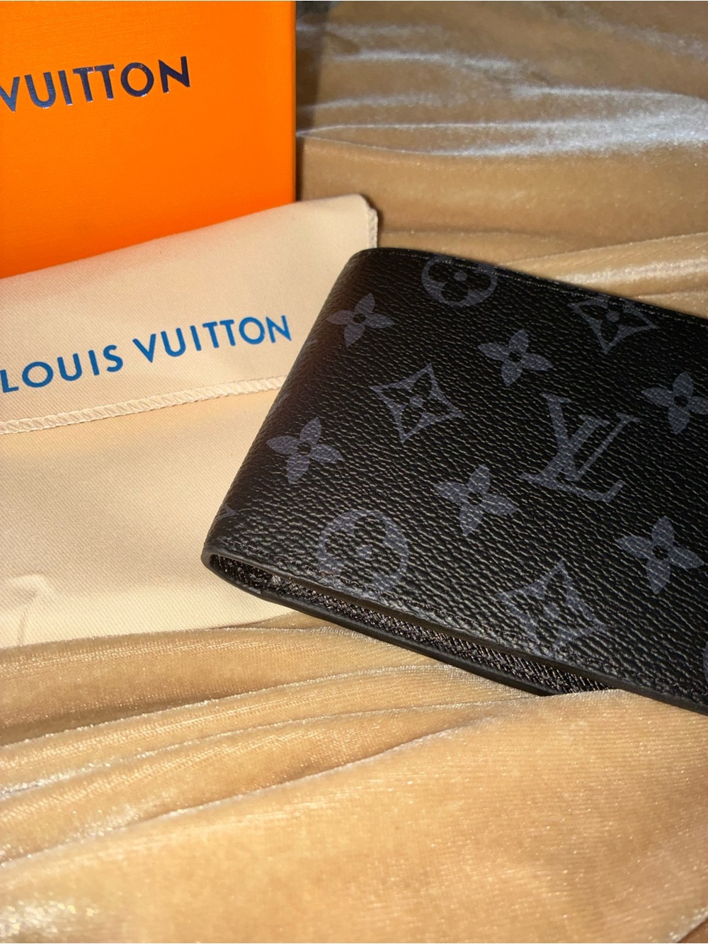 Louis Vuitton LV mens wallet black monogram